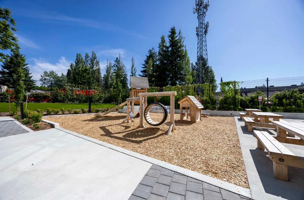 1602 10428 WHALLEY BOULEVARD, Surrey BC V3T 0W2, Surrey BC — Residential for Sale - Photo 4