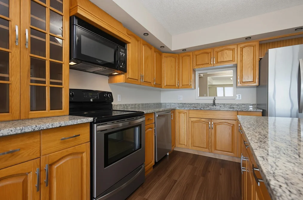 1602 3150 GLADWIN ROAD, Abbotsford BC V2T 5S9, Abbotsford BC — Residential for Sale — Photo 7 of 39