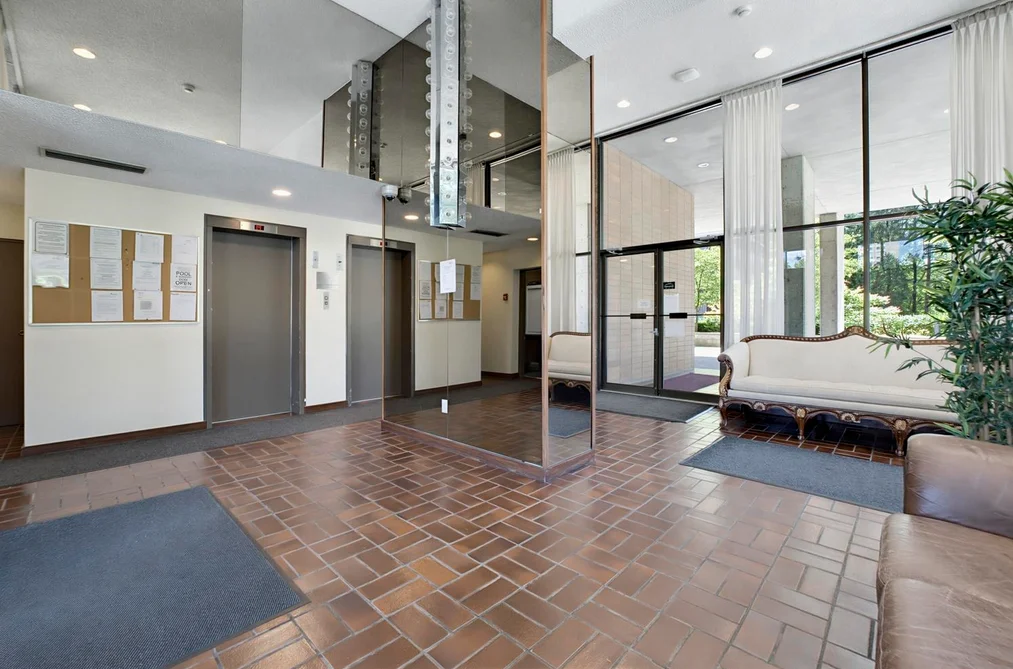 1602 3755 BARTLETT COURT, Burnaby BC V3J 7G7, Burnaby BC — Residential for Sale - Photo 2
