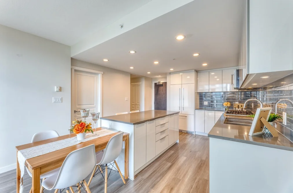 1604 3100 WINDSOR GATE, Coquitlam BC V3B 0P3, Coquitlam BC — Residential for Sale - Photo 2