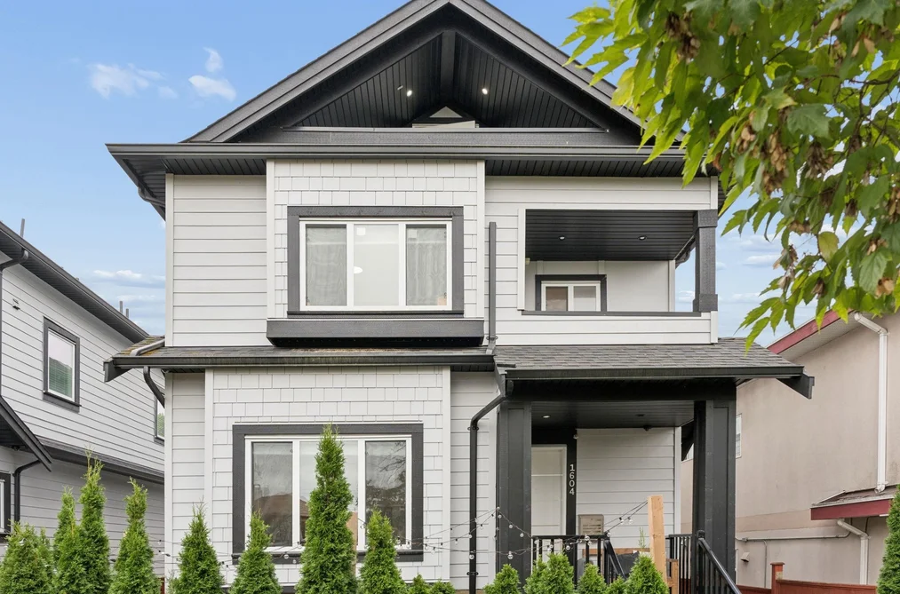 Half Duplex for sale at 1604 E 36th Avenue Vancouver British Columbia - MLS: R3166386