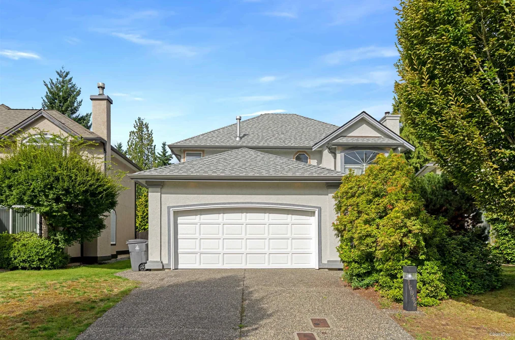 House for sale at 16042 108a Avenue Surrey British Columbia - MLS: R3038949