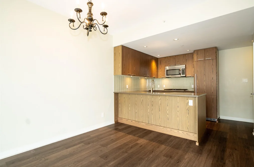 Condo for sale at 1605 2975 Atlantic Avenue Coquitlam British Columbia - MLS: R3132497