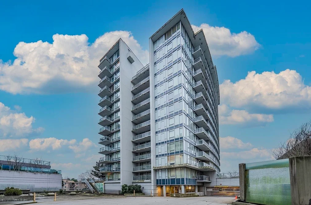 Condo for sale at 1605 8288 Lansdowne Road Richmond British Columbia - MLS: R3072301