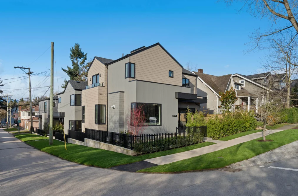 Half Duplex for sale at 1605 E 21st Avenue Vancouver British Columbia - MLS: R3164047