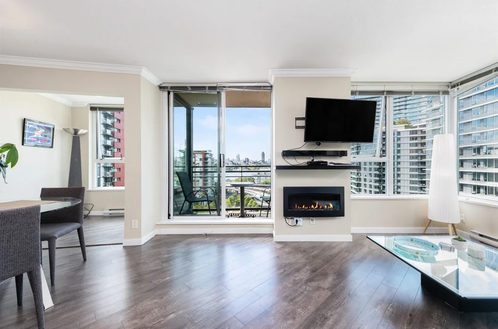 1606 33 SMITHE STREET, Vancouver BC V6B 0B5, Vancouver BC — Residential for Sale - Photo 2