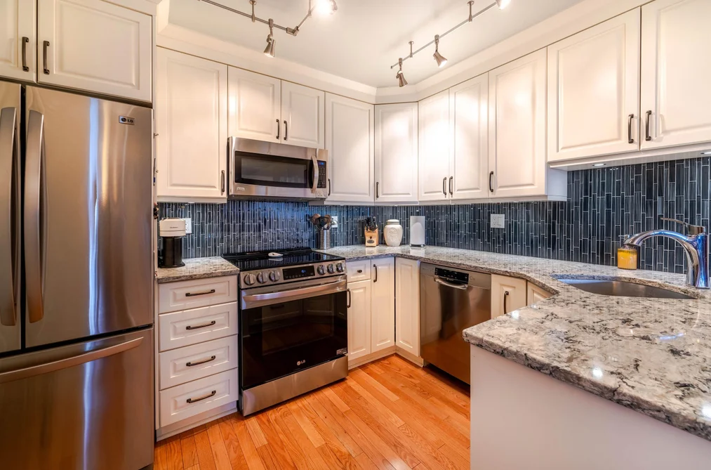 1606 612 FIFTH AVENUE, New Westminster BC V3M 1X5, New Westminster BC — Residential for Sale - Photo 4