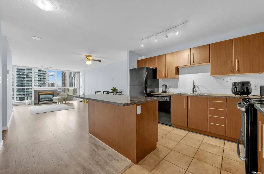 Condo for sale at 1607 2138 Madison Avenue Burnaby British Columbia - MLS: R3156593