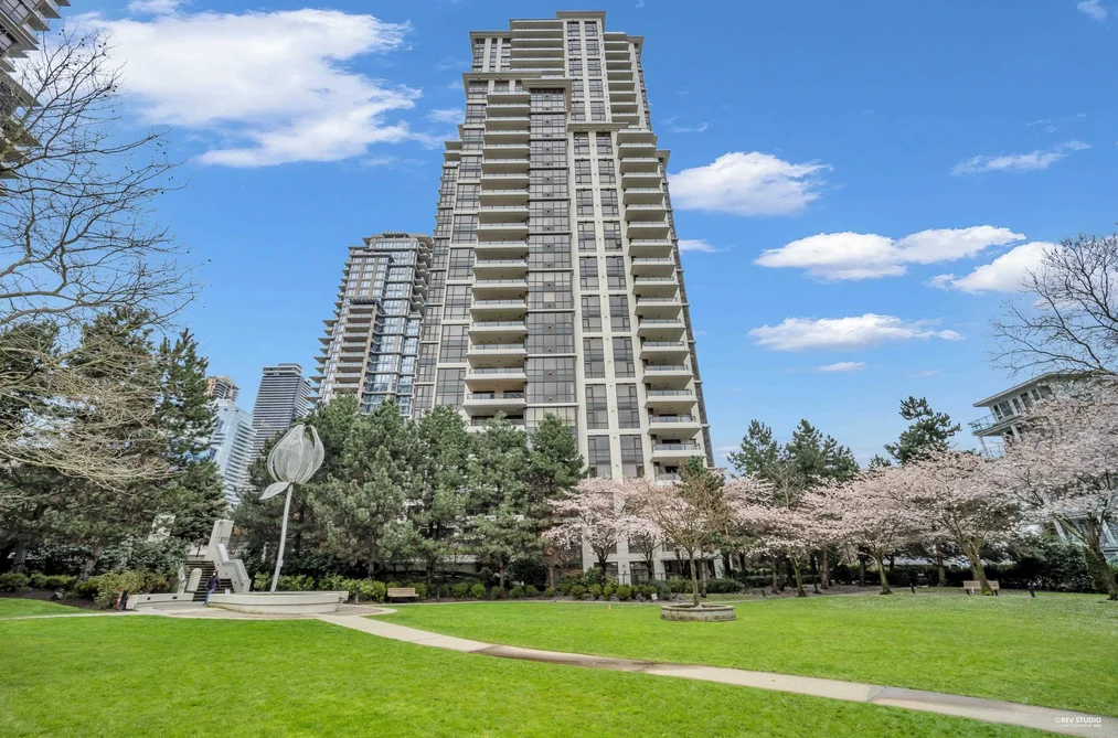 Condo for sale at 1607 2138 Madison Avenue Burnaby British Columbia - MLS: R3156593