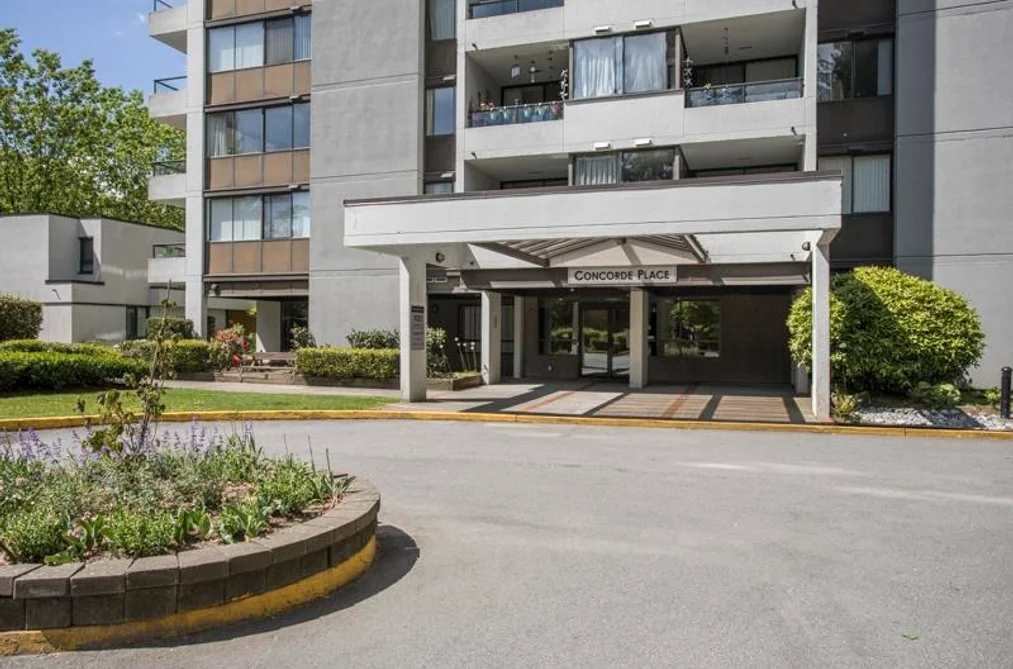 Condo for sale at 1607 9521 Cardston Court Burnaby British Columbia - MLS: R3122891