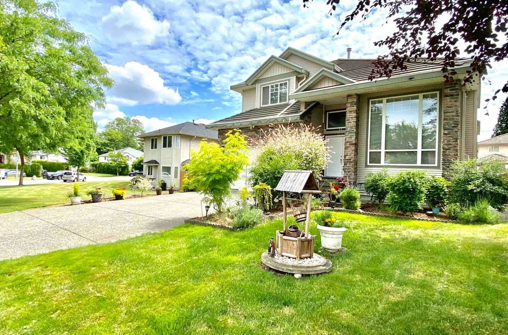 House for sale at 16072 96a Avenue Surrey British Columbia - MLS: R3094321