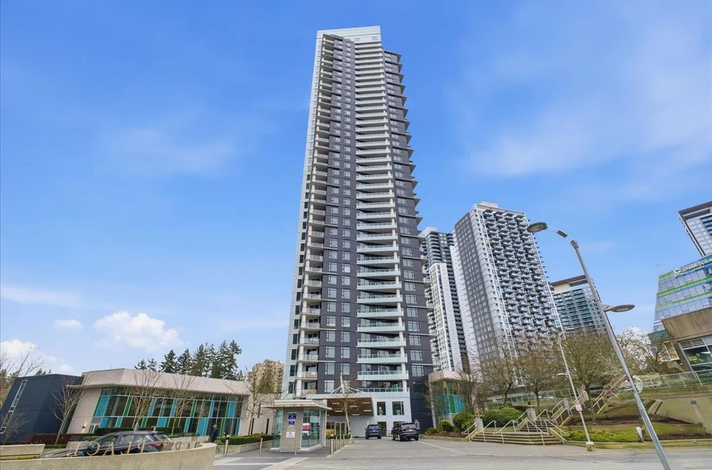 Condo for sale at 1610 9887 Whalley Boulevard Surrey British Columbia - MLS: R3091935