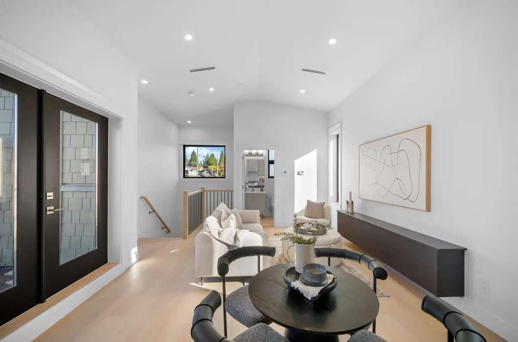 1611 E 58th Avenue, Vancouver, BC - MLS: R3179676 - Photo 2 1611 E 58th Avenue, Vancouver, BC - MLS: R3179676 - Photo 2