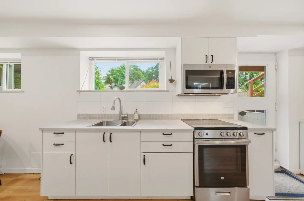 1611 LYNN VALLEY ROAD, North Vancouver BC V7J 2B5, North Vancouver BC — Residential for Sale — Photo 33 of 40