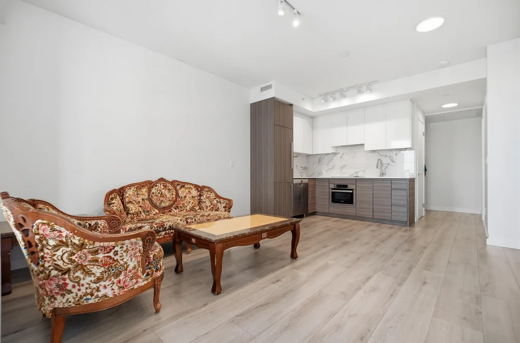 1612 10626 CITY PARKWAY, Surrey BC V3T 0S3, Surrey BC — Residential for Sale - Photo 2