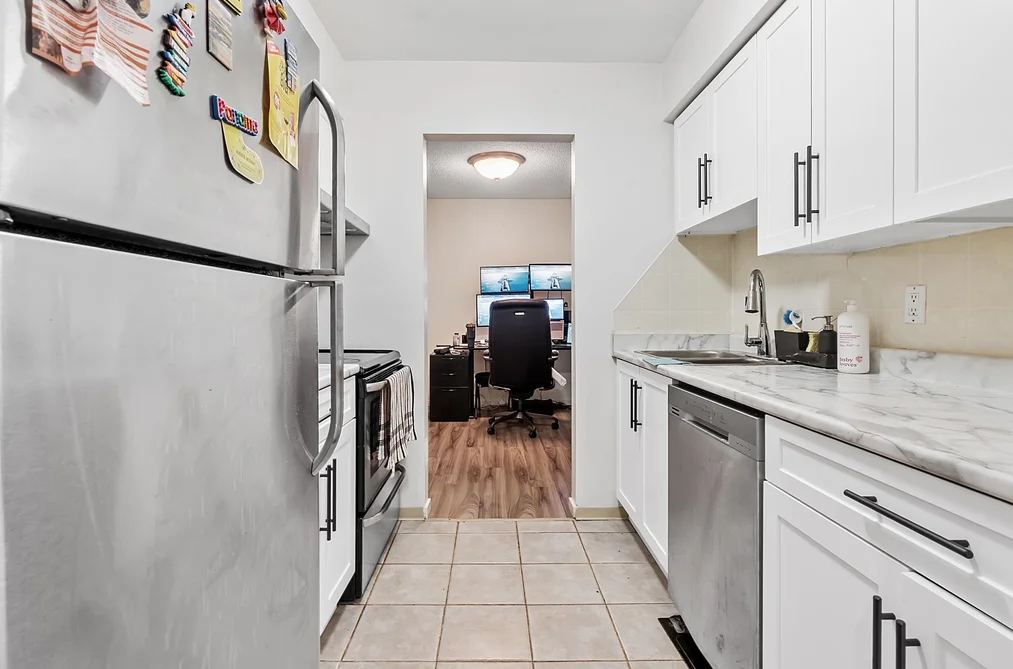 1615 10620 150 STREET, Surrey BC V3R 7S1, Surrey BC — Residential for Sale - Photo 6