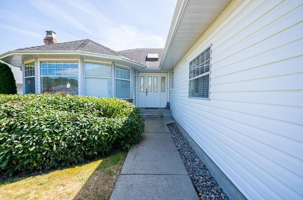16158 16A AVENUE, Surrey BC V4A 9J9, Surrey BC — Residential for Sale - Photo 2