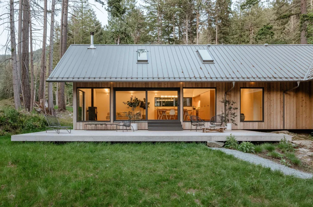 House for sale at 1616 Joan Audrey Lane Bowen Island British Columbia - MLS: R3126962