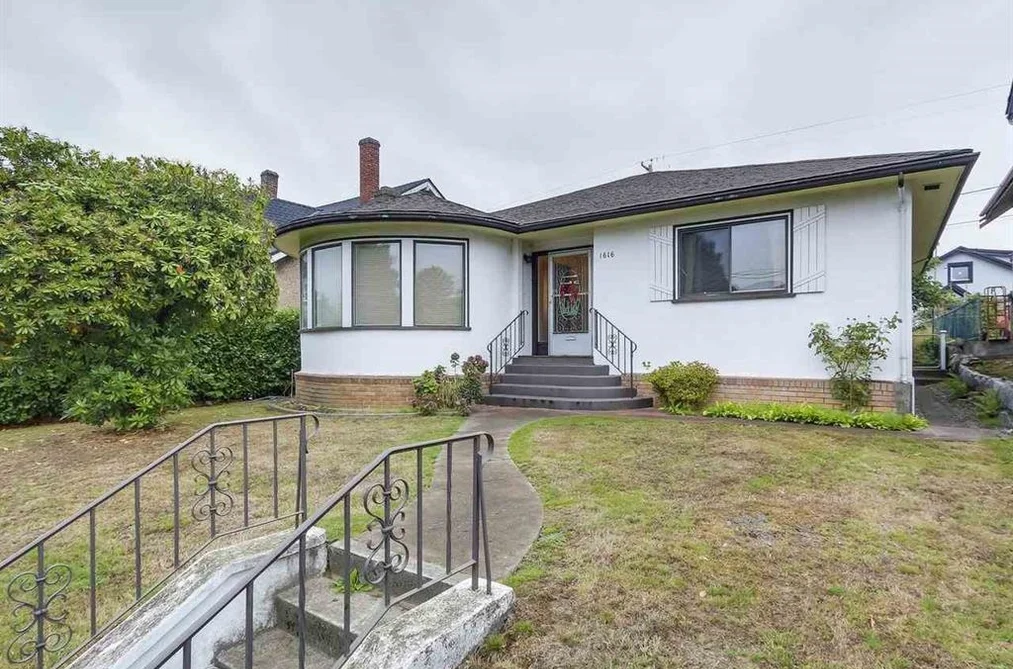 House for sale at 1616 Nanaimo Street Vancouver British Columbia - MLS: R3161711