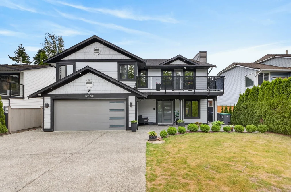 House for sale at 16166 92 Avenue Surrey British Columbia - MLS: R3142795
