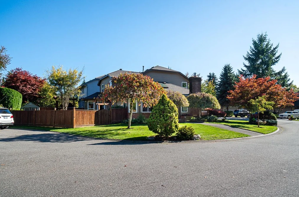 16173 Brookside Grove, Surrey, BC - House for Sale - Photo 4 of 35 16173 Brookside Grove, Surrey, BC - House for Sale - Photo 4 of 35