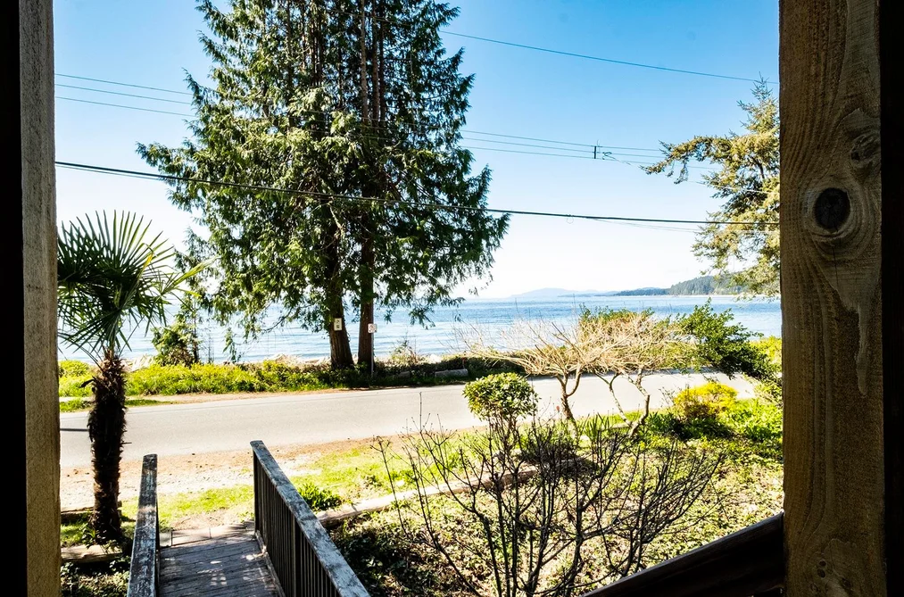 1618 OCEAN BEACH ESPLANADE, Gibsons BC V0N 1V5, Gibsons BC — Residential for Sale - Photo 4