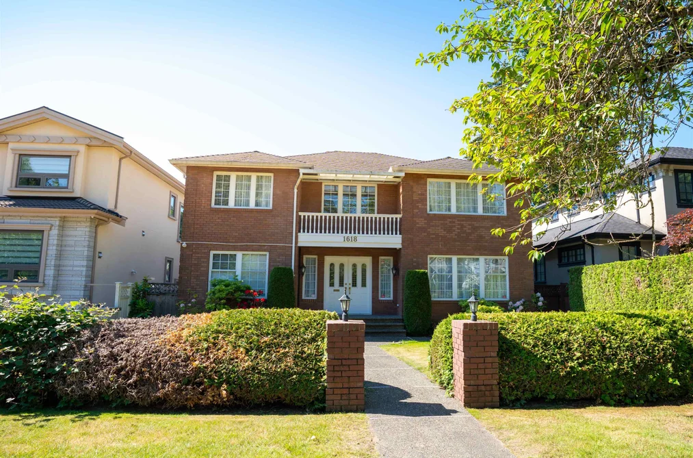 House for sale at 1618 W 62nd Avenue Vancouver British Columbia - MLS: R3146316