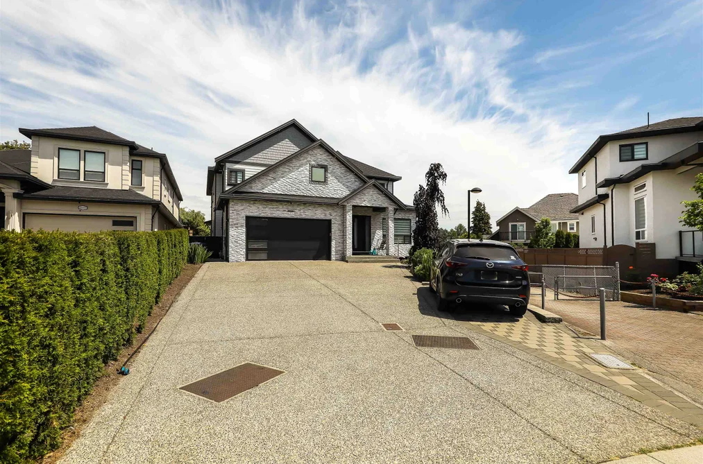 16181 89A AVENUE, Surrey, BC — Residential for Sale — Photo 3 of 40