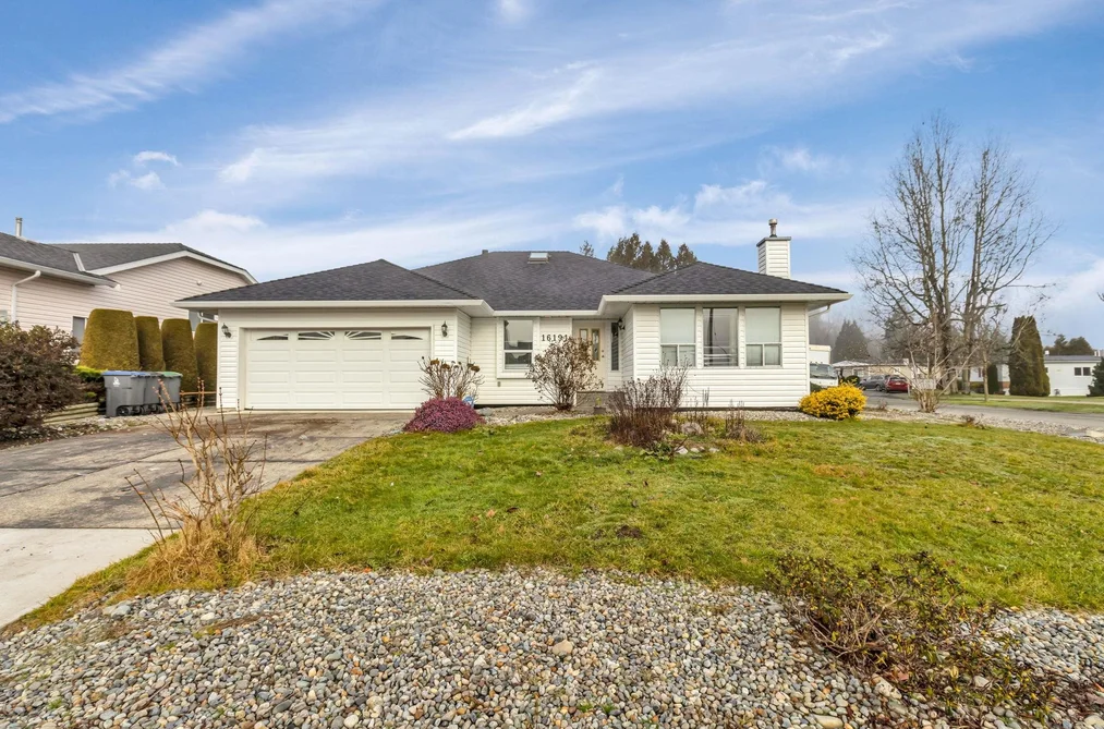 House for sale at 16191 16a Avenue Surrey British Columbia - MLS: R3096632