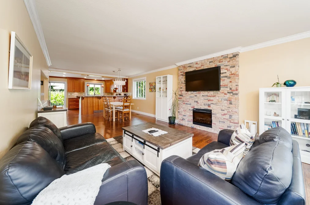 16199 13TH AVENUE, Surrey BC V4A 6W3, Surrey BC — Residential for Sale — Photo 4 of 40