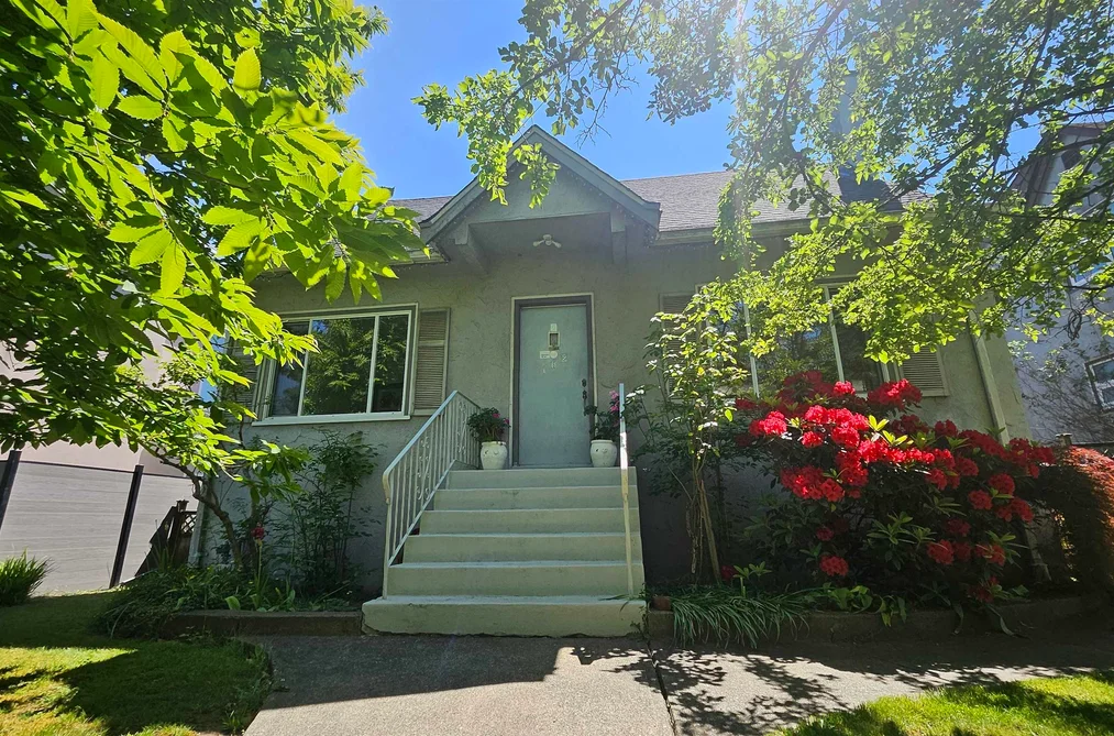 House for sale at 162 W 43rd Avenue Vancouver British Columbia - MLS: R3126924