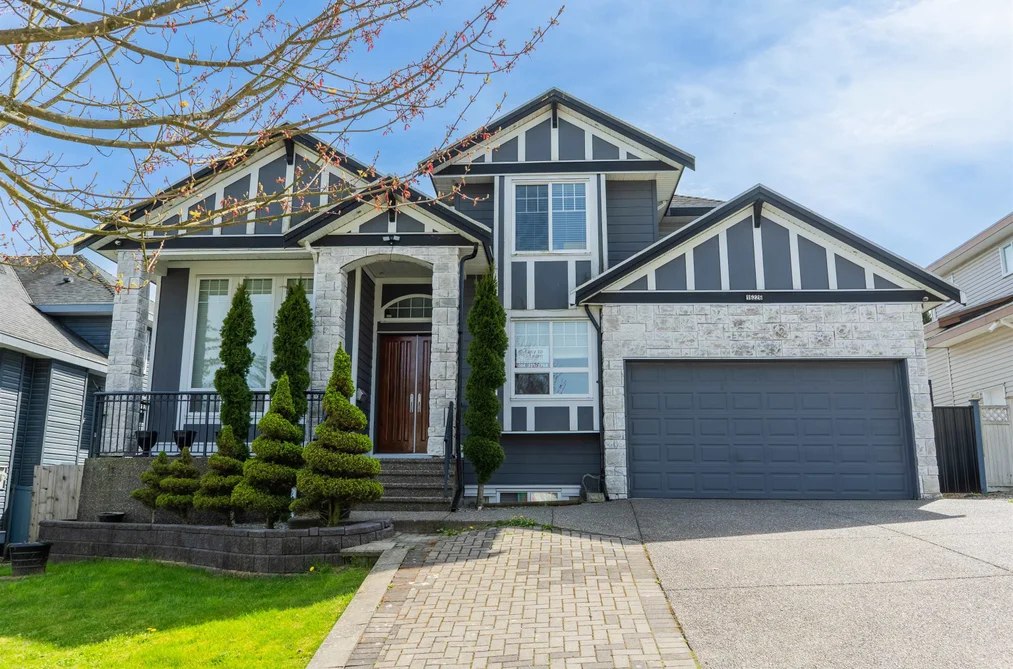 House for sale at 16226 96b Avenue Surrey British Columbia - MLS: R3114051