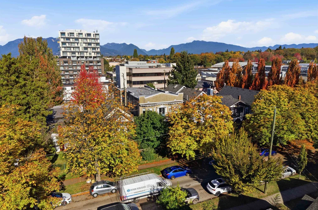 1629 E 10 Avenue, Vancouver, BC - MLS: R3179827 - Photo 3 1629 E 10 Avenue, Vancouver, BC - MLS: R3179827 - Photo 3