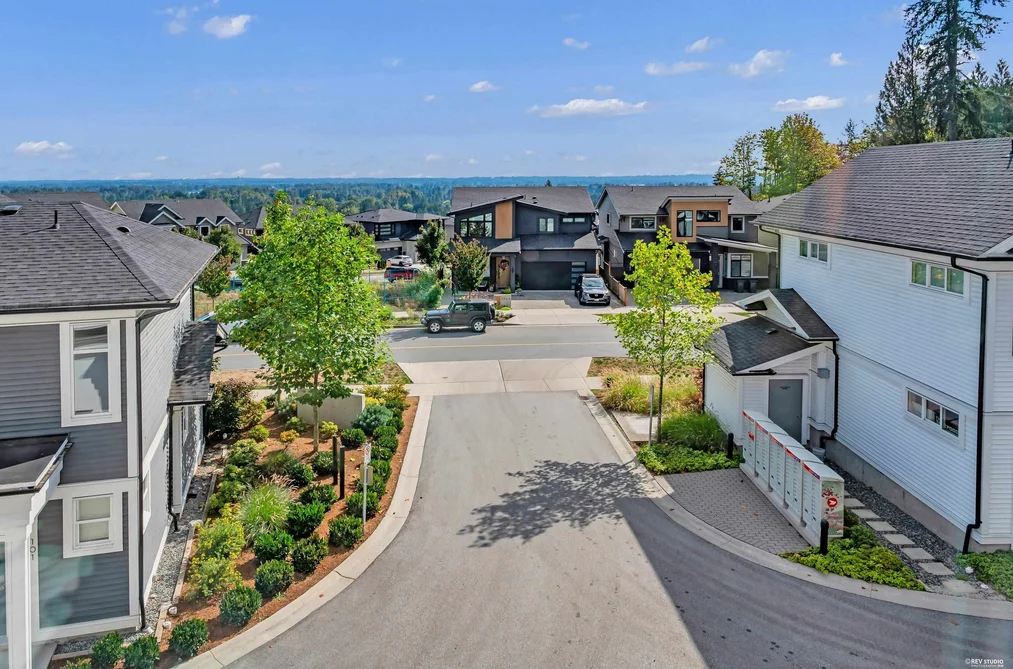 163-3565 Baycrest Avenue, Coquitlam, BC - Townhouse for Sale - Photo 2 of 35 163-3565 Baycrest Avenue, Coquitlam, BC - Townhouse for Sale - Photo 2 of 35