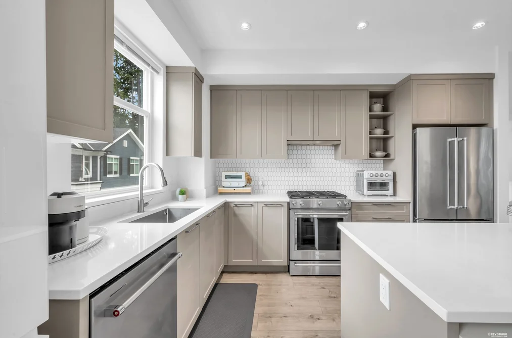 163-3565 Baycrest Avenue, Coquitlam, BC - Townhouse for Sale - Photo 8 of 35 163-3565 Baycrest Avenue, Coquitlam, BC - Townhouse for Sale - Photo 8 of 35