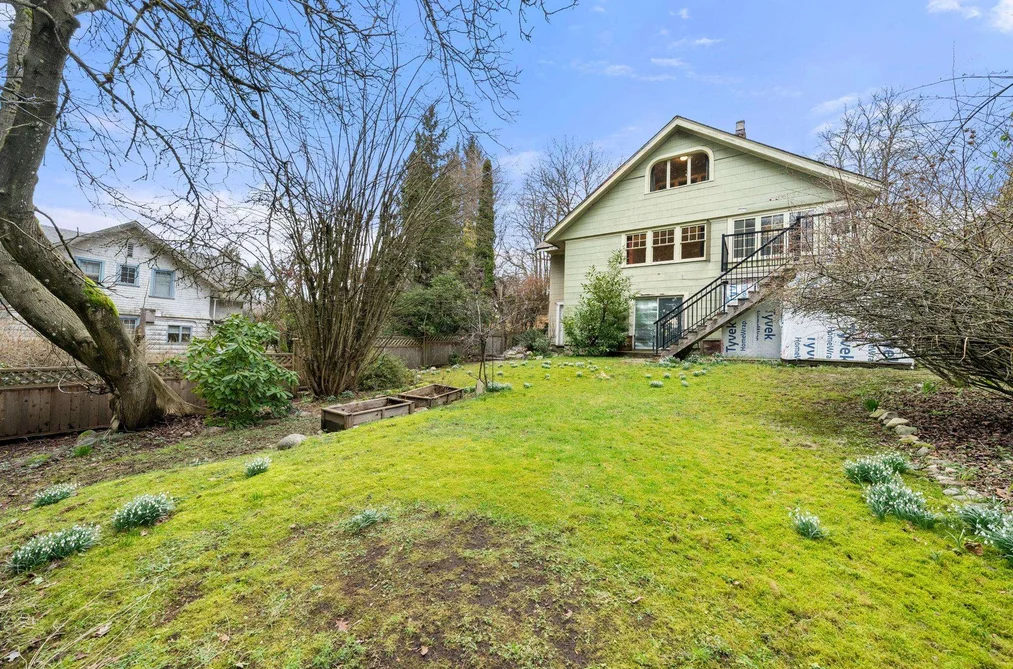 House for sale at 163 E Kings Road North Vancouver British Columbia - MLS: R3096151