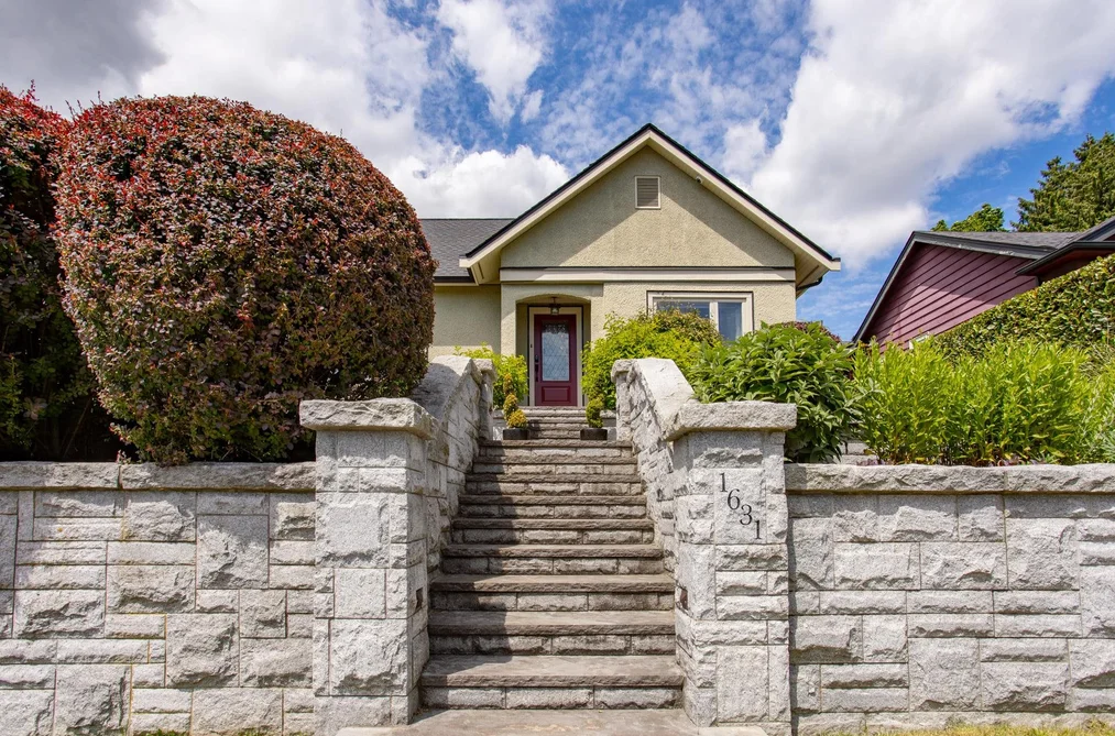 1631 SEVENTH AVENUE, New Westminster BC V3M 2K6, New Westminster BC — Residential for Sale - Photo 2