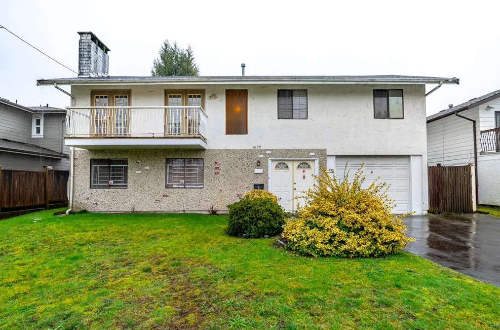 House for sale at 1632 Como Lake Avenue Coquitlam British Columbia - MLS: R3122317
