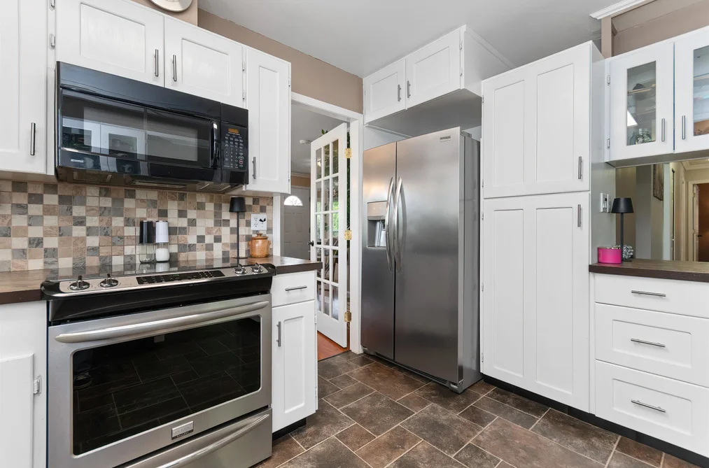 1636 AGASSIZ-ROSEDALE NO 9 HIGHWAY, Agassiz BC V0M 1A3, Agassiz BC — Residential for Sale — Photo 14 of 38