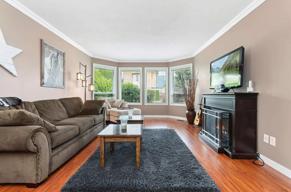 1636 AGASSIZ-ROSEDALE NO 9 HIGHWAY, Agassiz BC V0M 1A3, Agassiz BC — Residential for Sale — Photo 6 of 38