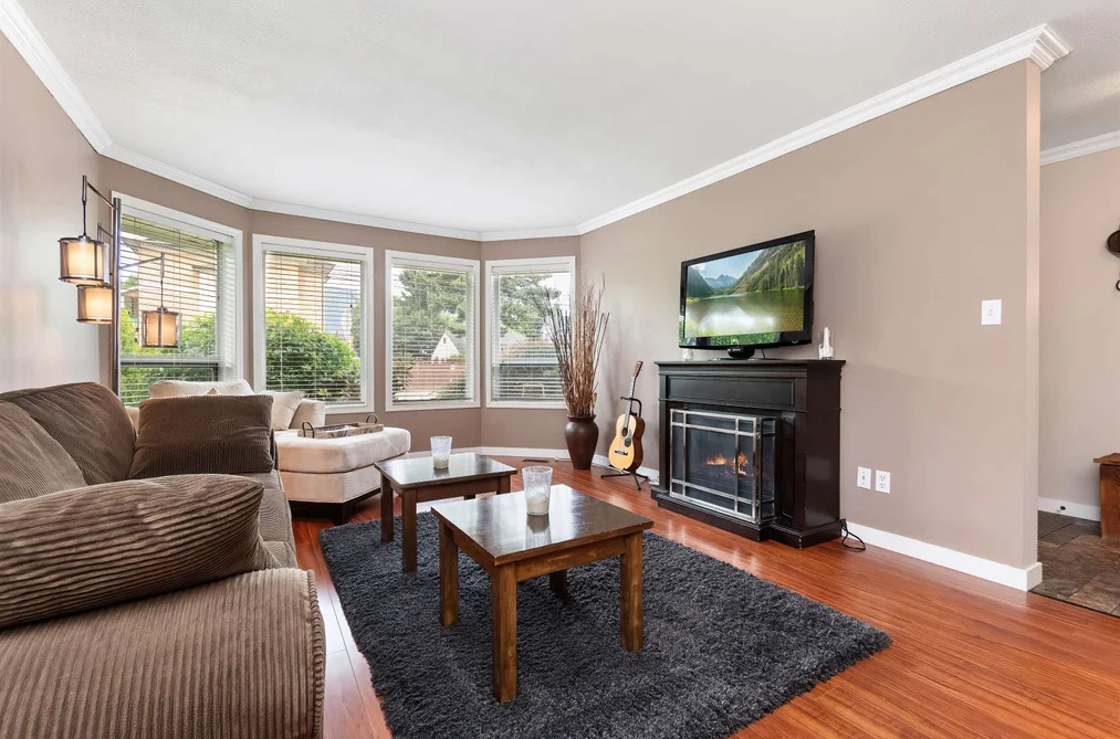1636 AGASSIZ-ROSEDALE NO 9 HIGHWAY, Agassiz BC V0M 1A3, Agassiz BC — Residential for Sale — Photo 7 of 38