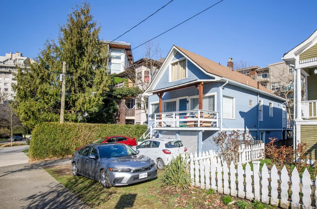 164 E 10TH STREET, North Vancouver BC V7L 2C8, North Vancouver BC — Residential for Sale - Photo 2