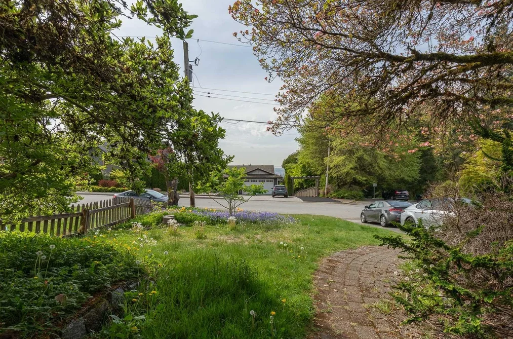 164 E CARISBROOKE ROAD, North Vancouver BC V7N 1M9, North Vancouver BC — Residential for Sale - Photo 3