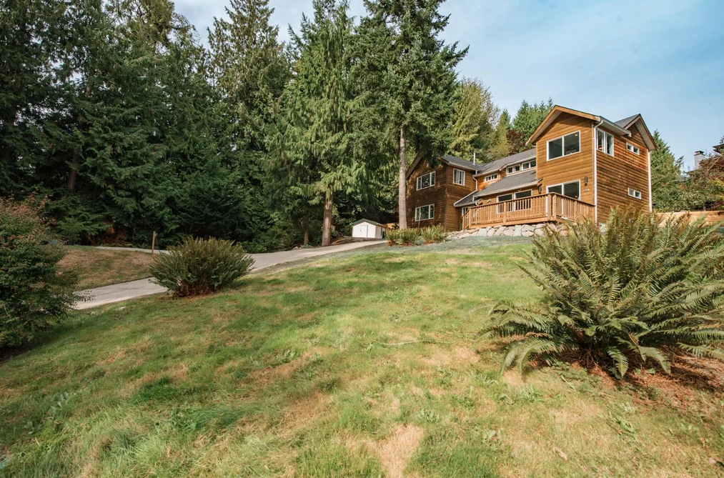House for sale at 1646 Grandview Road Gibsons British Columbia - MLS: R3164590