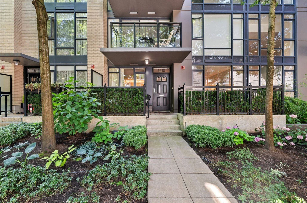 Townhouse for sale at 1648 W 7th Avenue Vancouver British Columbia - MLS: R3152504
