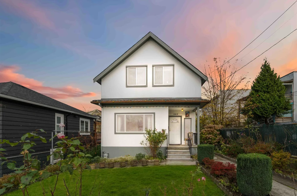 House for sale at 1649 Grant Street Vancouver British Columbia - MLS: R3122702