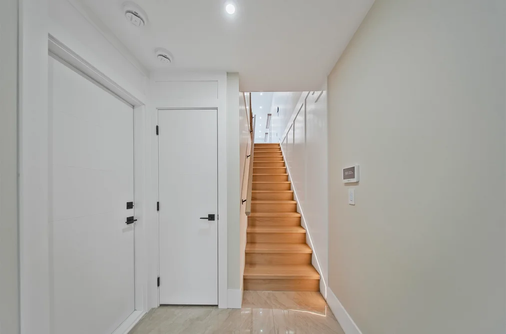 16505 20 AVENUE, Surrey BC V3Z 9M9, Surrey BC — Residential for Sale - Photo 2