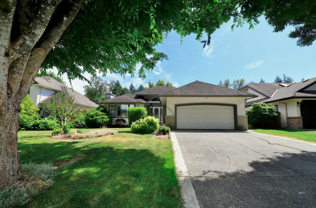 Townhouse for sale at 16524 84a Avenue Surrey British Columbia - MLS: R3103204