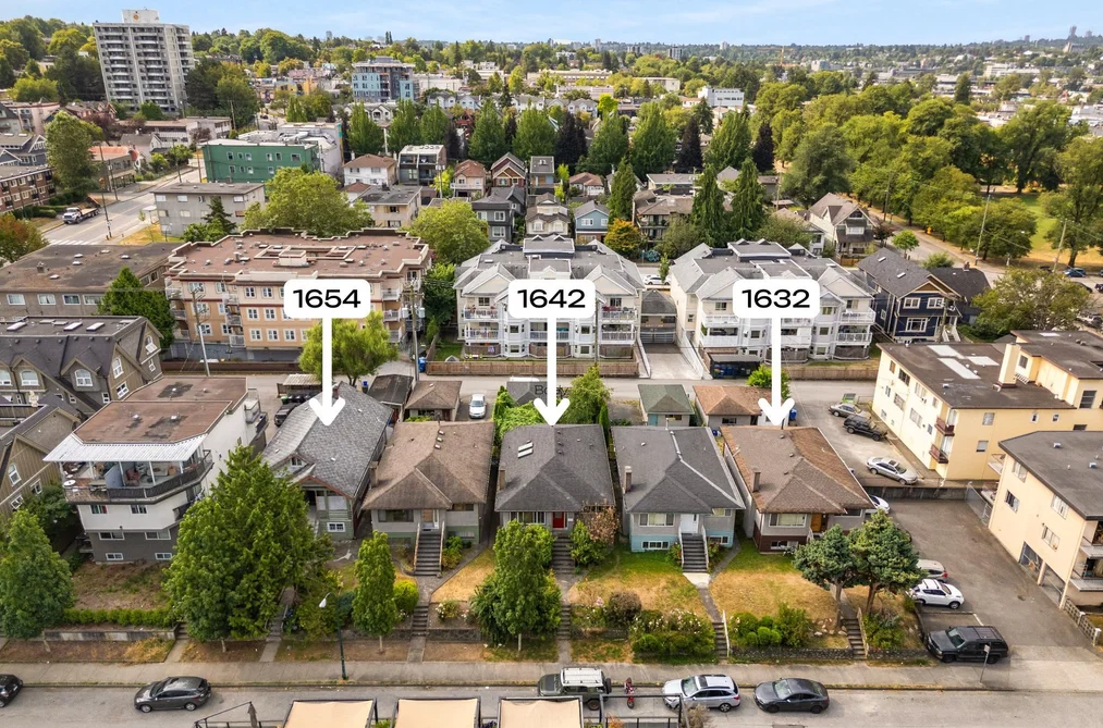House for sale at 1654 E Pender Street Vancouver British Columbia - MLS: R2960584