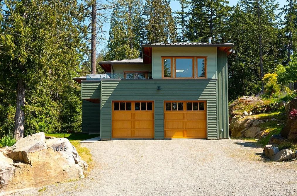 1655 Evergreen Lane, Bowen Island, BC - House for Sale - Photo 30 of 32 1655 Evergreen Lane, Bowen Island, BC - House for Sale - Photo 30 of 32